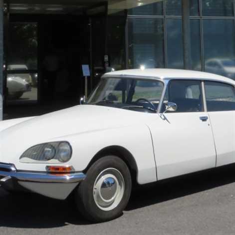 Salon Retromobile 2016 - wyjątkowe modele DS i SM